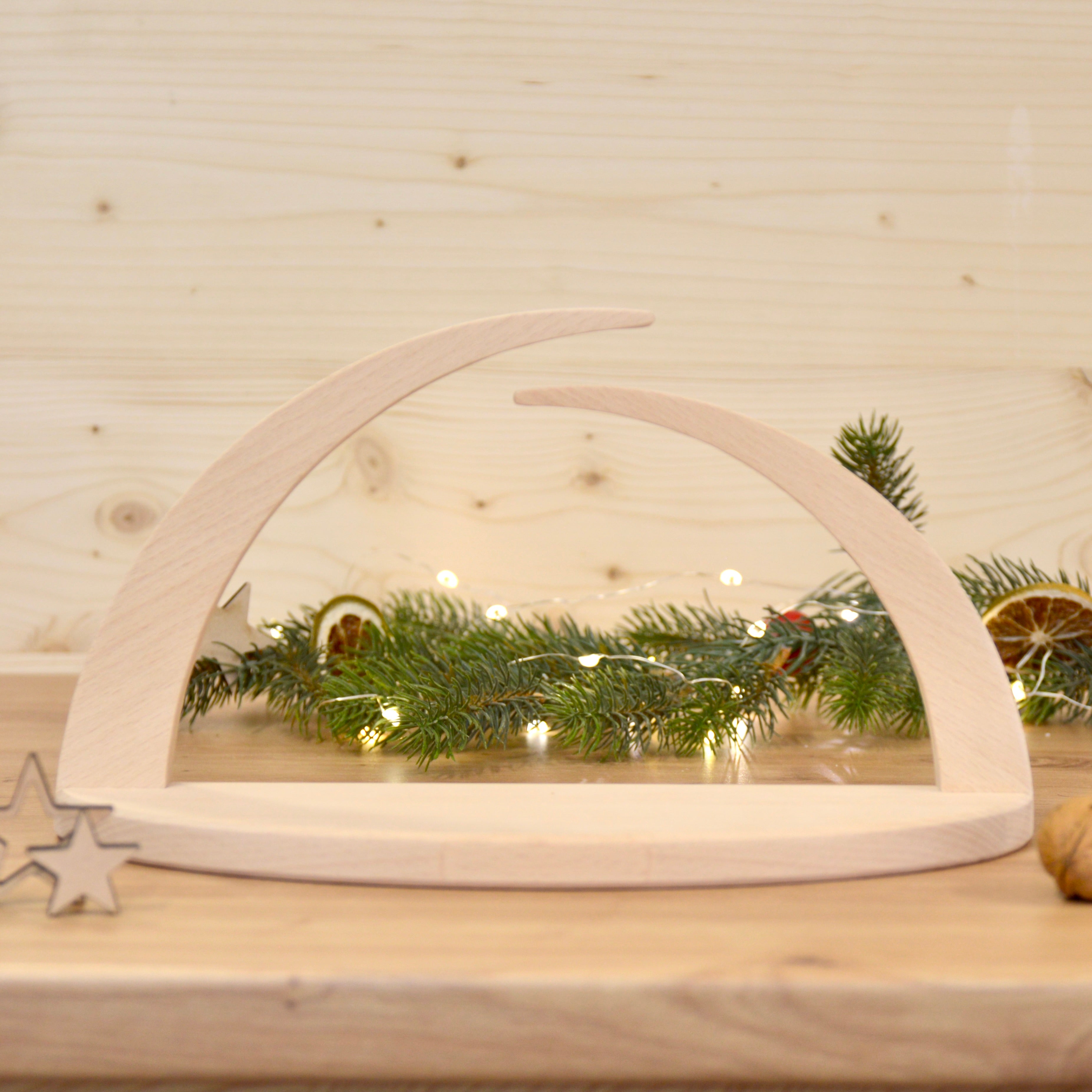 Zeitlose Weihnachtskrippe aus Buche