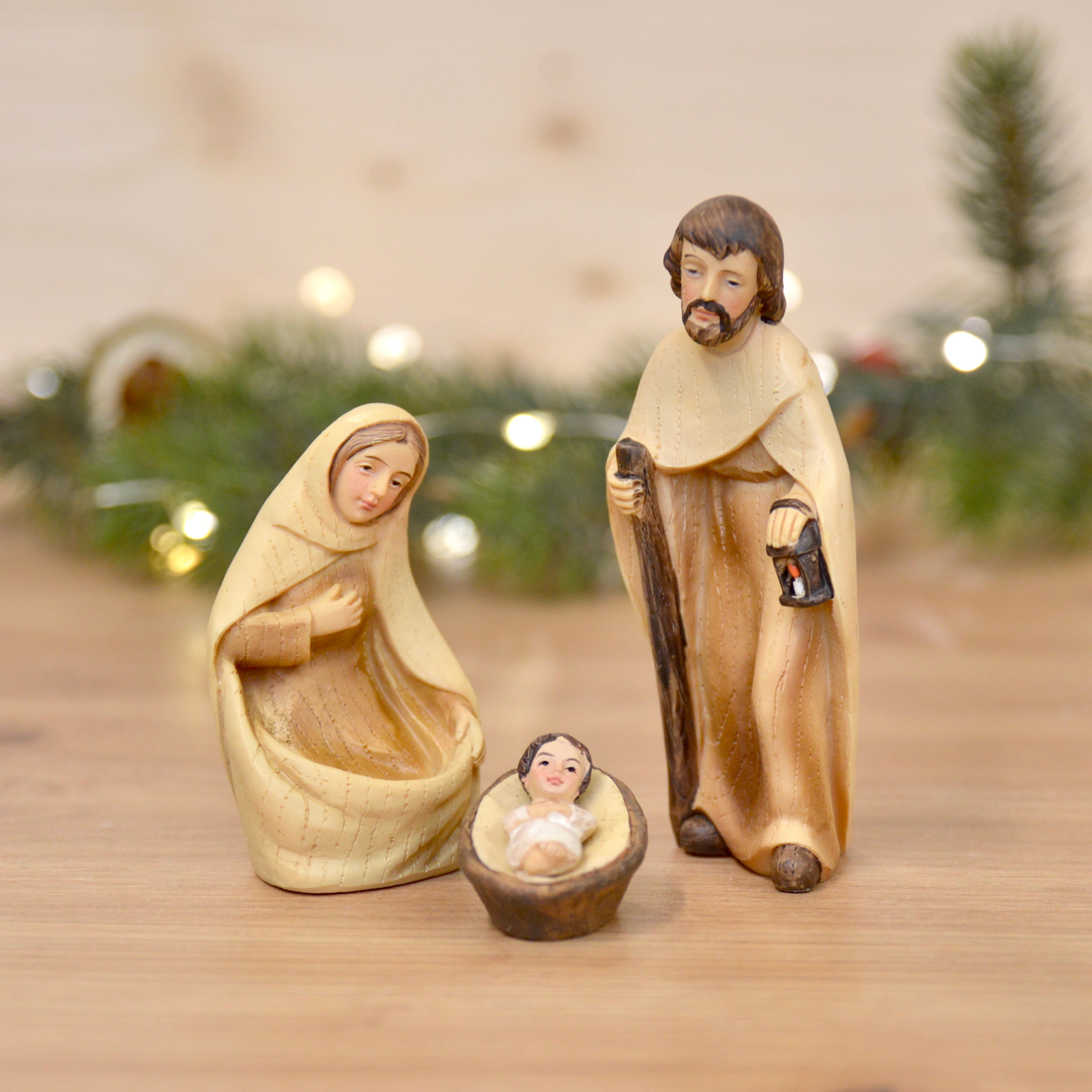 Zeitlose Weihnachtskrippe aus Buche