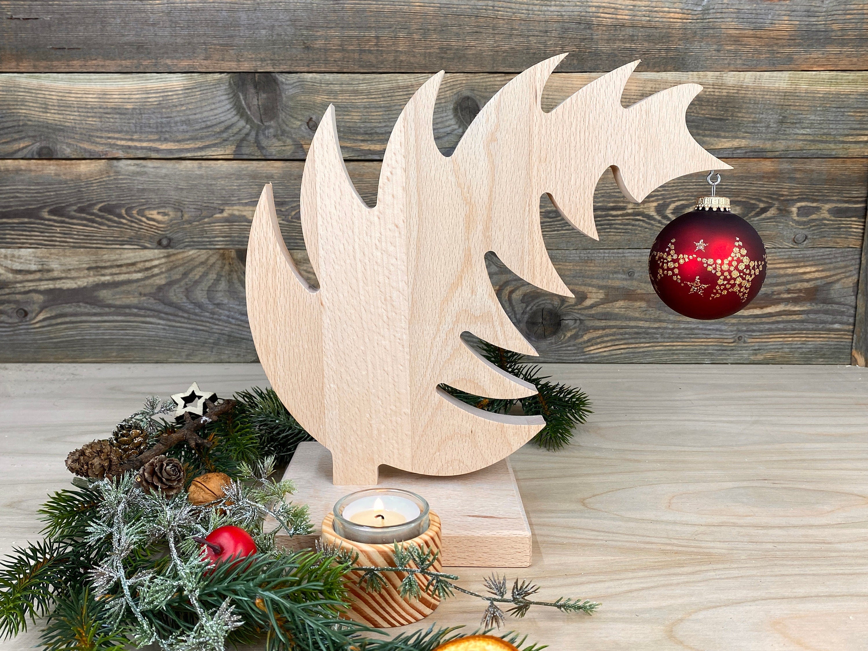 gebogener Tannenbaum für eine Kugel, Stern etc. - Christbaum - Weihnachtsdeko Hergestellt in Bayern