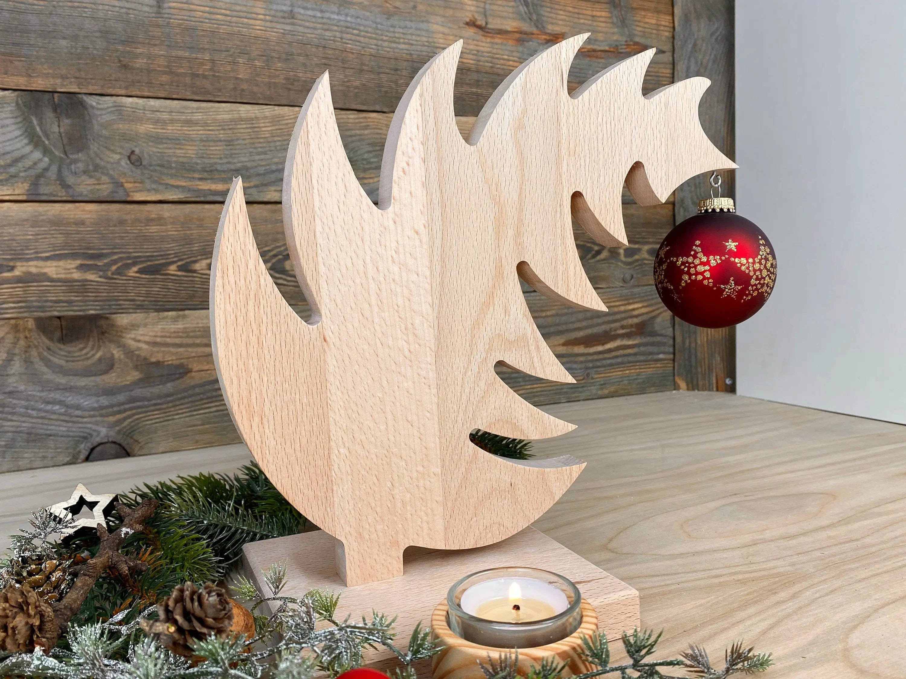 gebogener Tannenbaum für eine Kugel, Stern etc. - Christbaum - Weihnachtsdeko Hergestellt in Bayern
