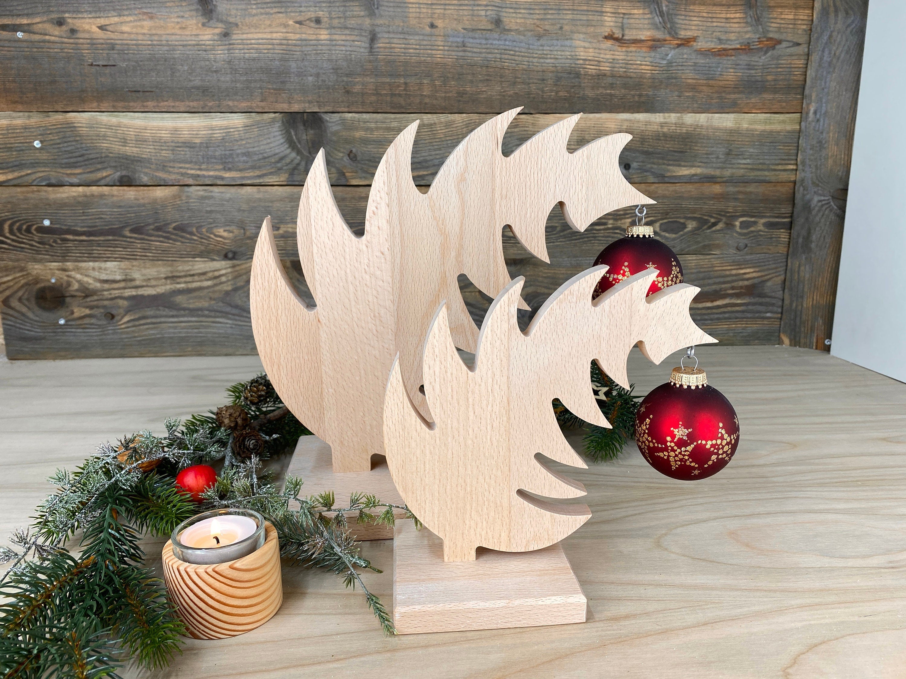 gebogener Tannenbaum für eine Kugel, Stern etc. - Christbaum - Weihnachtsdeko Hergestellt in Bayern