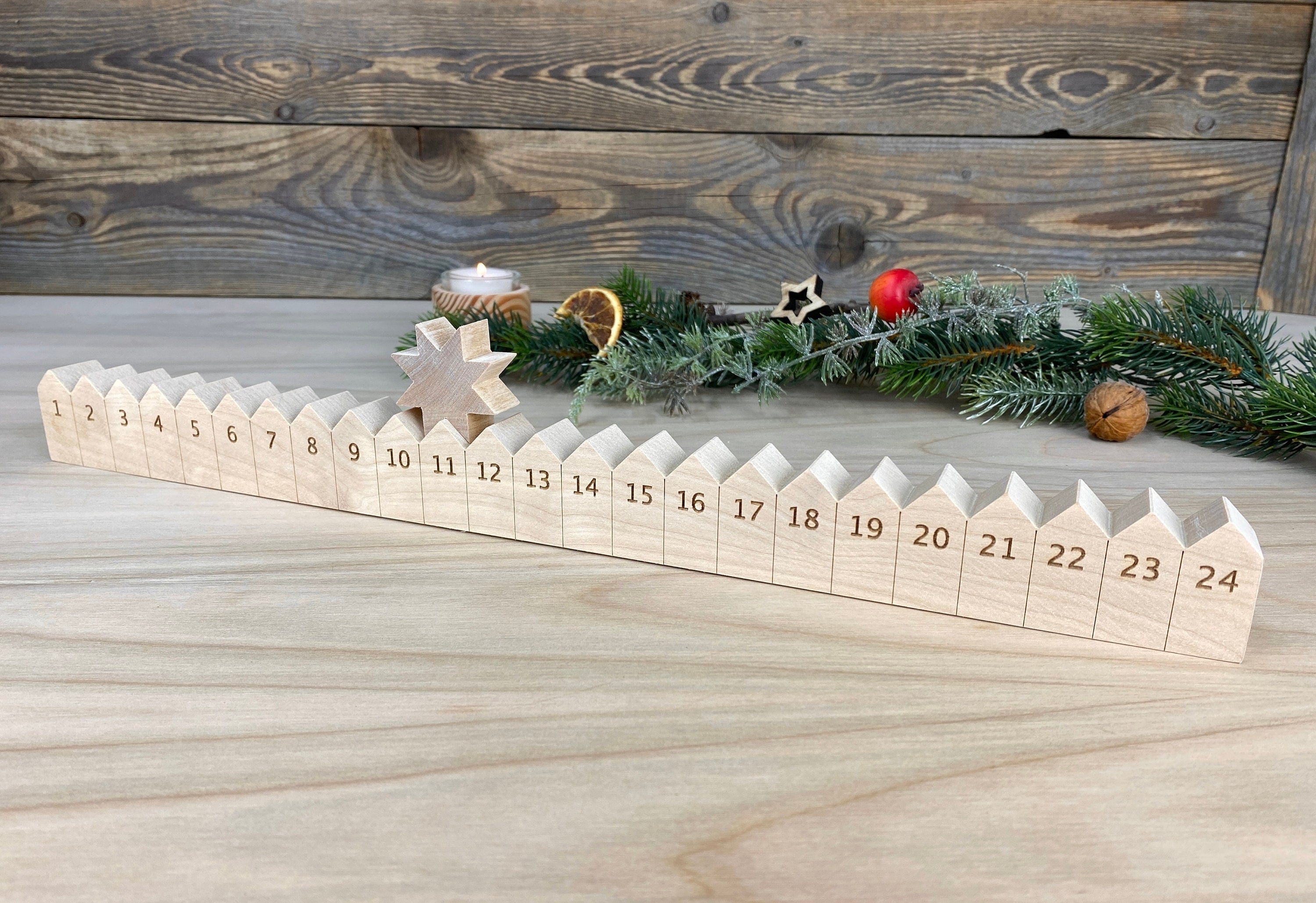 Adventskalender Holzleiste mit Stern mit Lasergravur, Erle