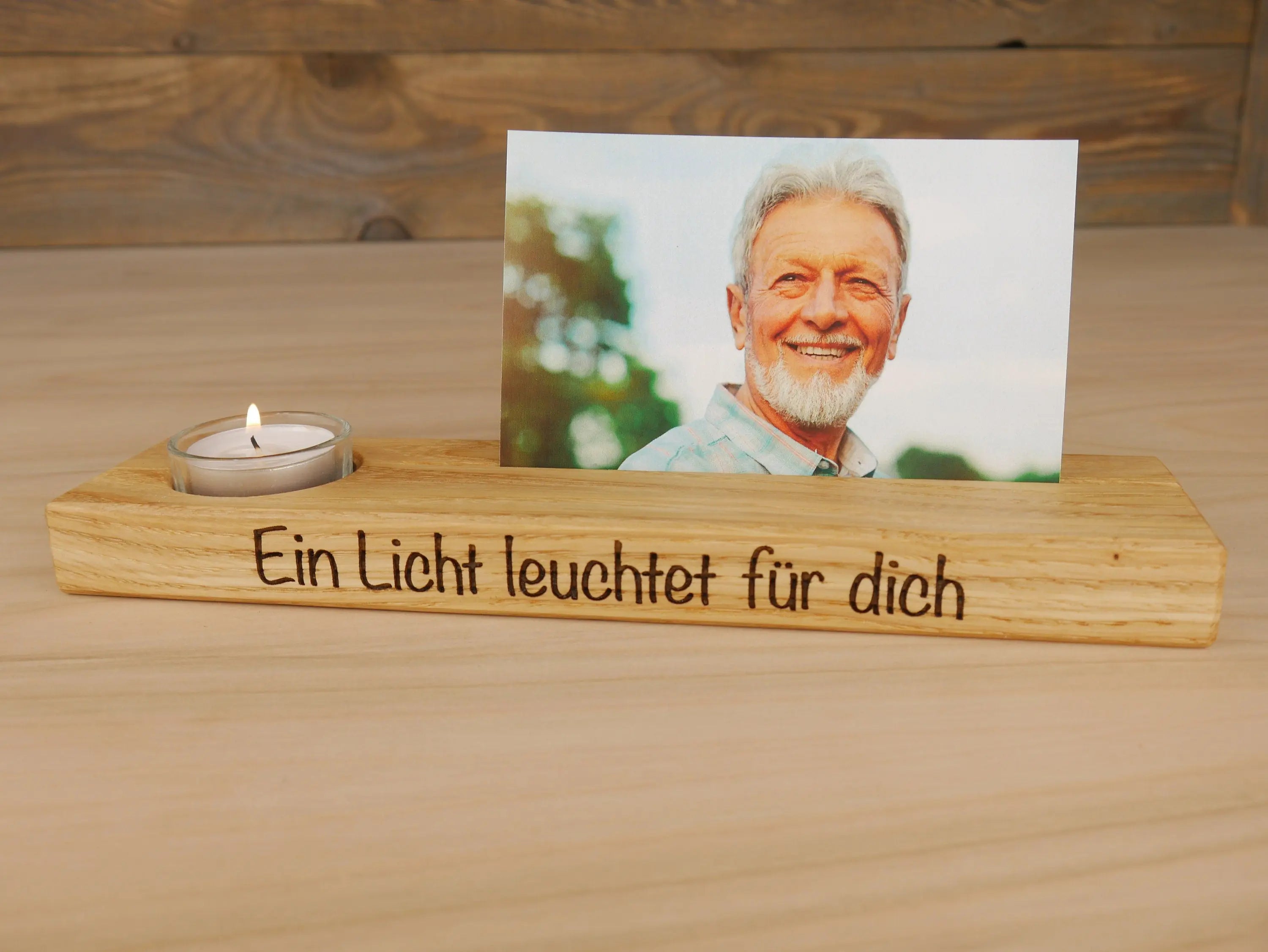 personalisierte Fotoleiste, mit Teelichthalter, zum Gedenken und Erinnern, Trauergeschenk, massives Eichenholz, ein individuelles Andenken