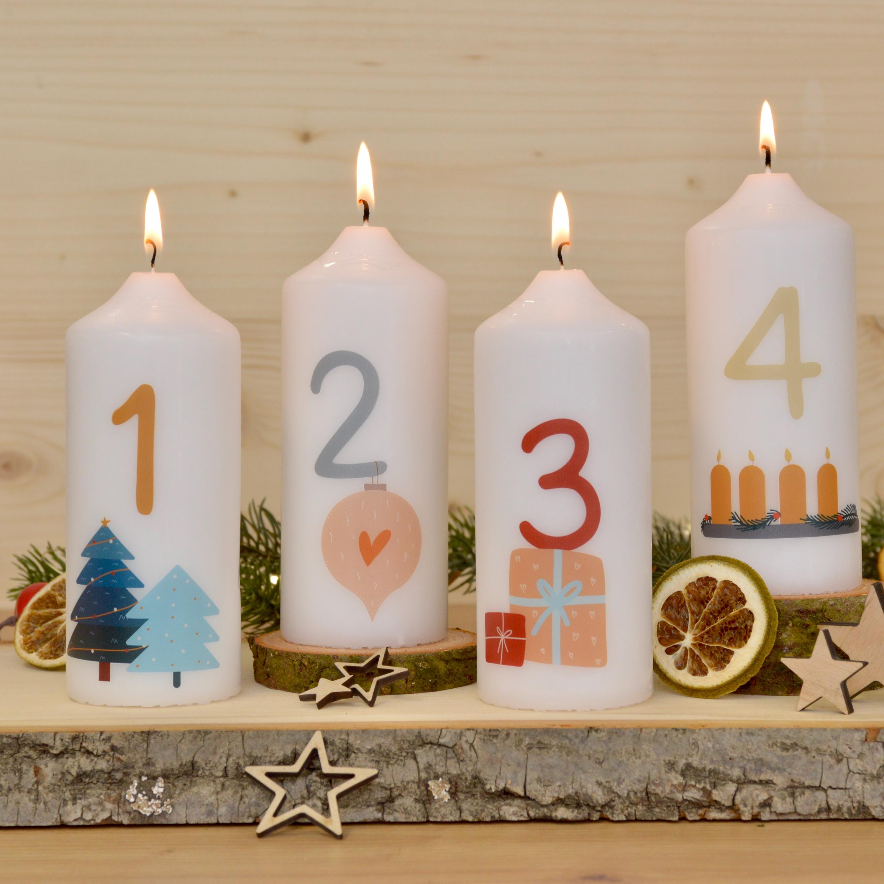 4 Adventskerzen mit modernen Weihnachtsmotiven – Schlichtes Kerzen Set für Adventskranz | Minimalistische Weihnachtsdeko | Handgemacht