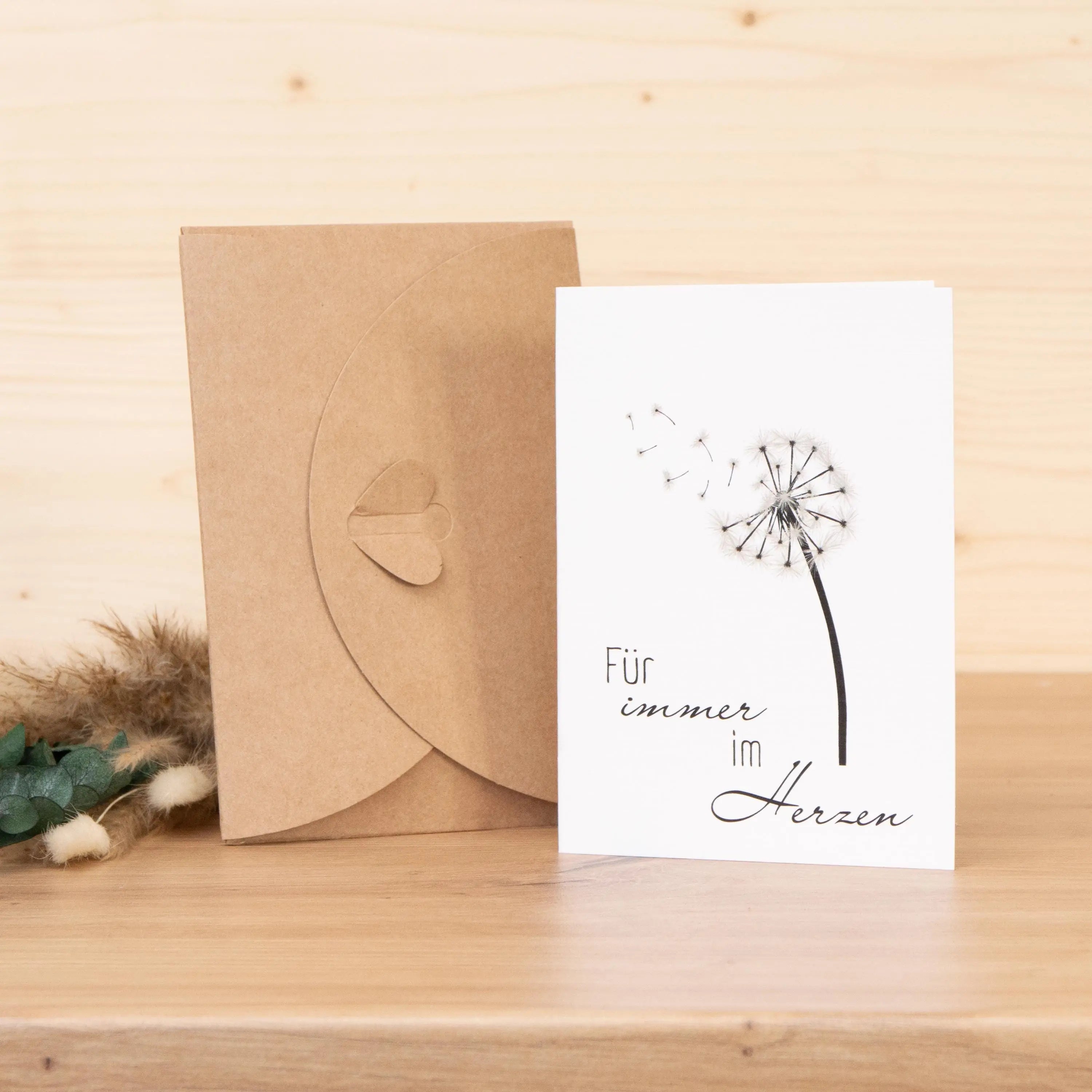 Trauerkerze - Für immer im Herzen - Geschenkset mit Kerze, Grußkarte und Kuvert, Gedenklicht, Geschenk für Trauernde, Trauergeschenk