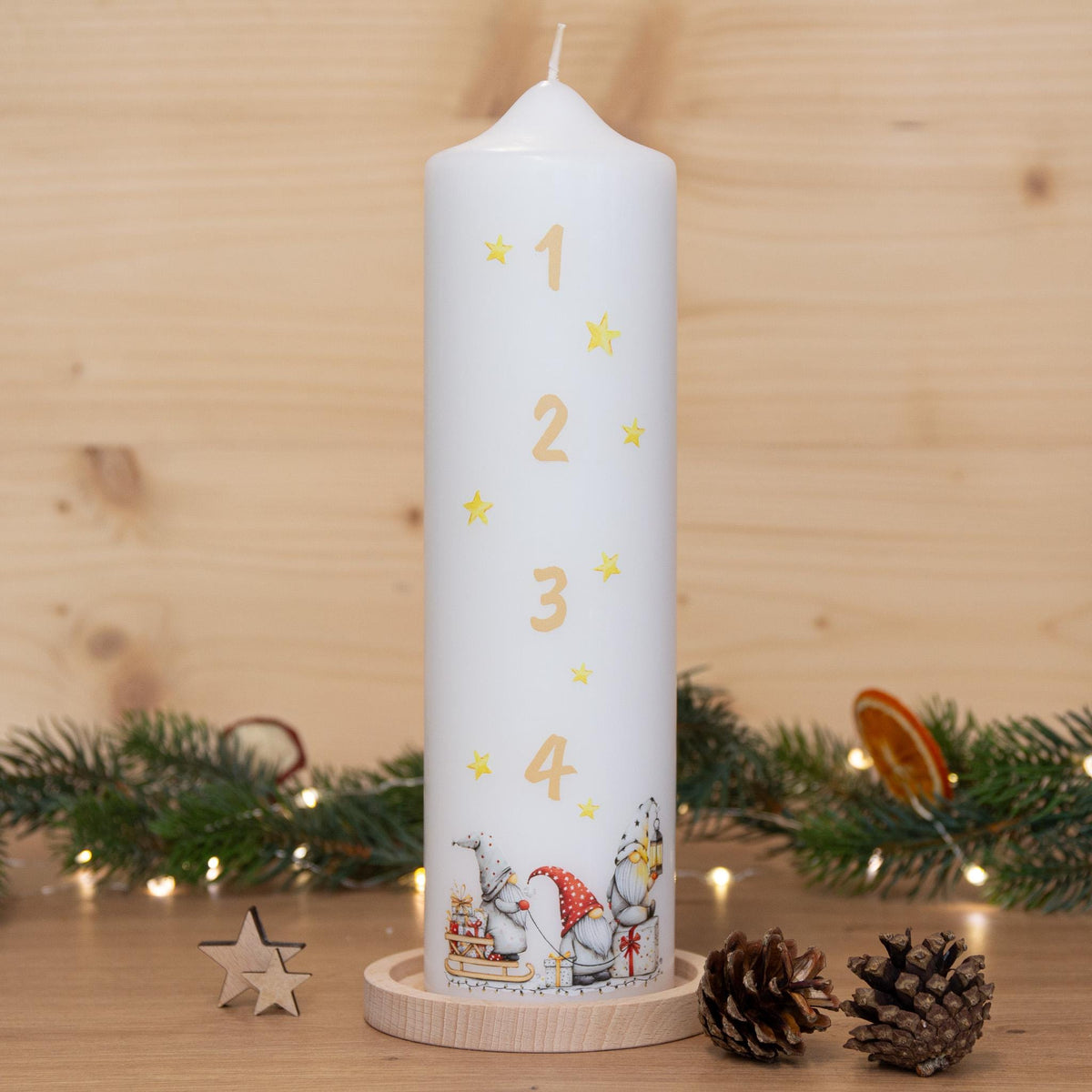 Adventskalender Kerze mit süßen Weihnachtswichteln – Wichtel Motiv – Adventskerze 1–4 | Geschenkidee Weihnachten – Adventskranz
