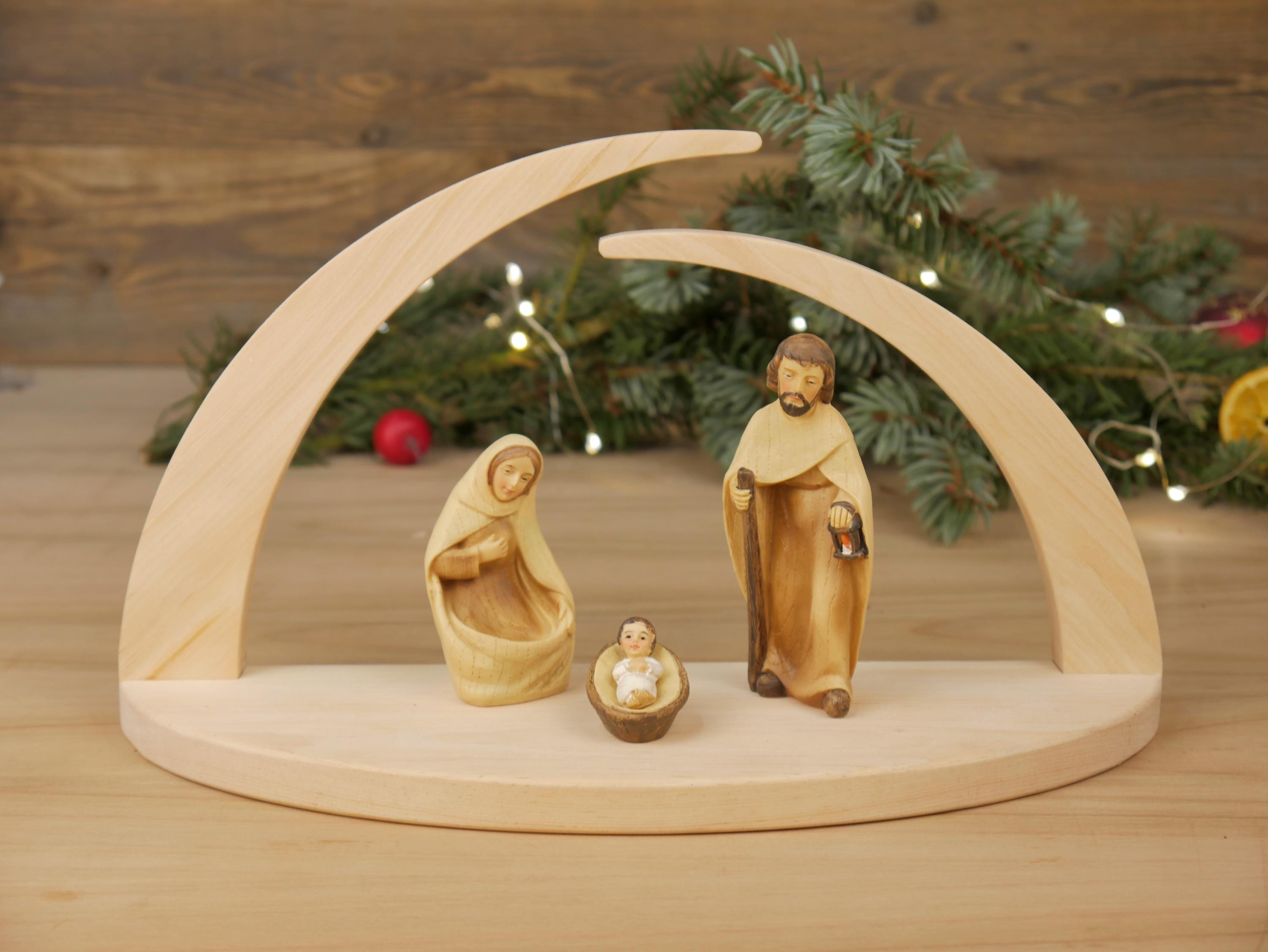 moderne Weihnachtskrippe aus Holz | Krippe für Weihnachten | Ideal als Geschenk | mit Heiliger Familie