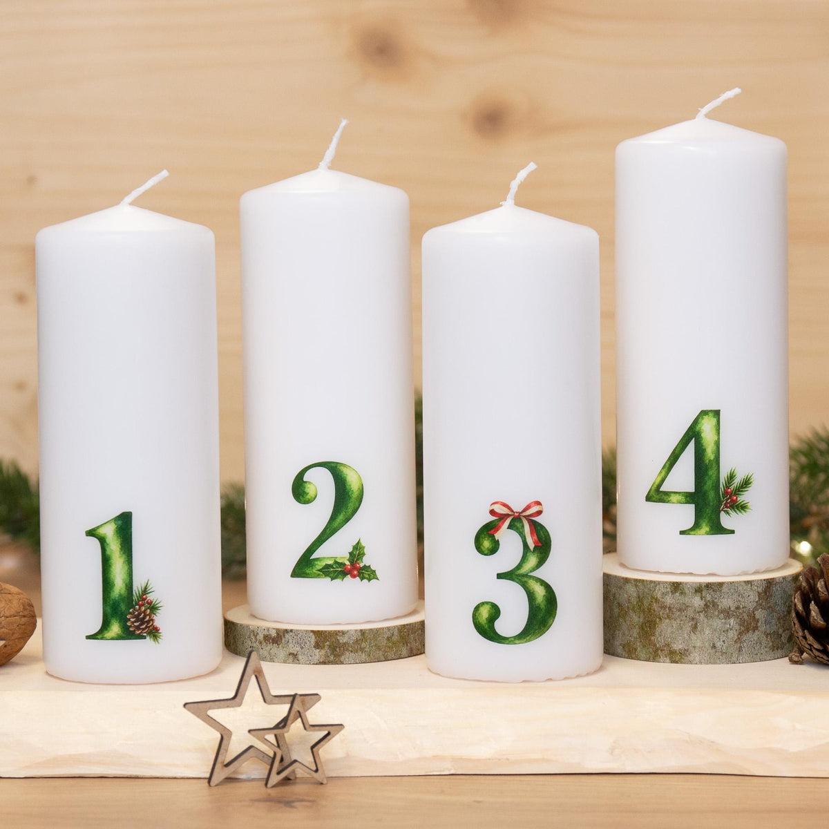 4 Adventskerzen mit weihnachtlichen Zahlen – Weihnachtskerzen Set für Adventskranz | Handgemacht | Weihnachtsdeko Deko | Geschenkidee