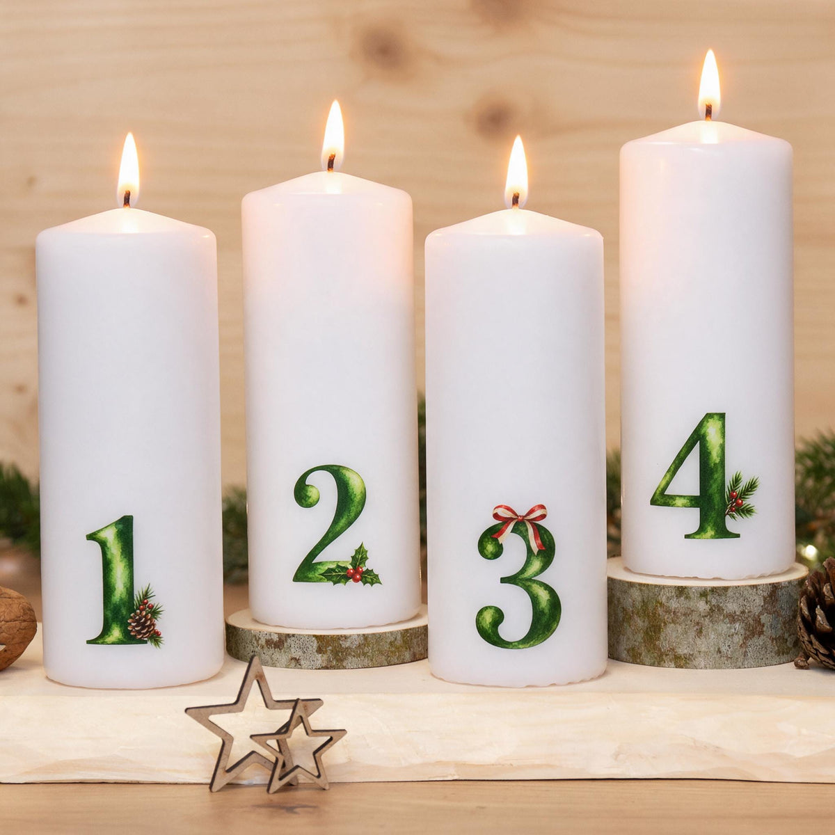 4 Adventskerzen mit weihnachtlichen Zahlen – Weihnachtskerzen Set für Adventskranz | Handgemacht | Weihnachtsdeko Deko | Geschenkidee